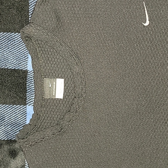 Vintage. 90s. Nike. Sphere-dry. Like-new. Short-sleeve. Embroidered.  Size XL - Picture 8 of 16